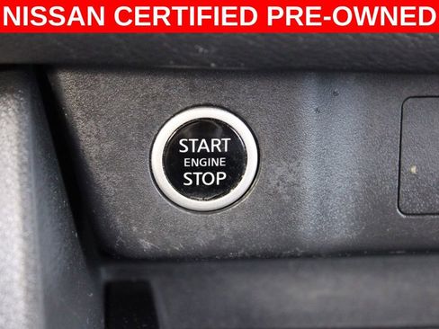 Certified 2022 Nissan Rogue SV image 33