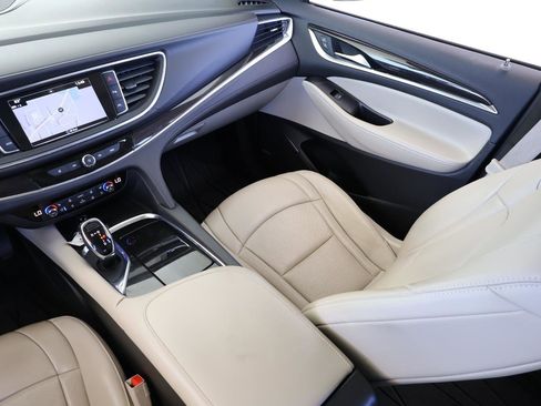 Used 2019 Buick Enclave Premium w/ Experience Buick Package FWD image 18