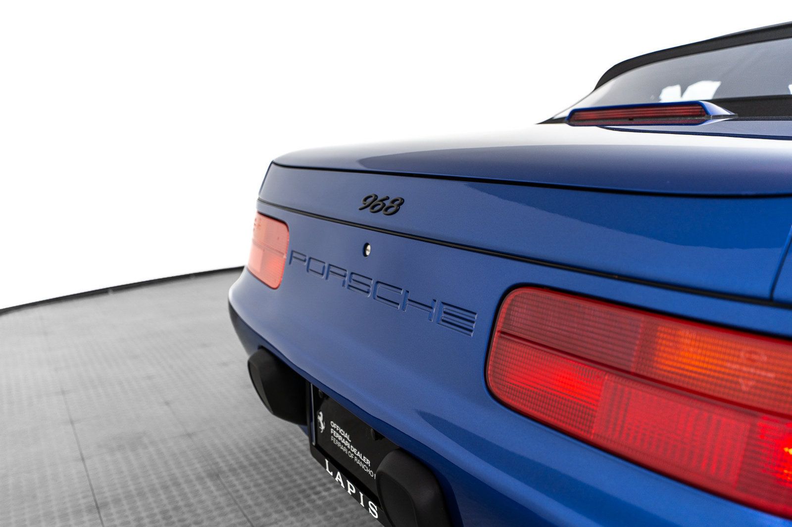 Used 1992 Porsche 968 Cabriolet RWD image 47