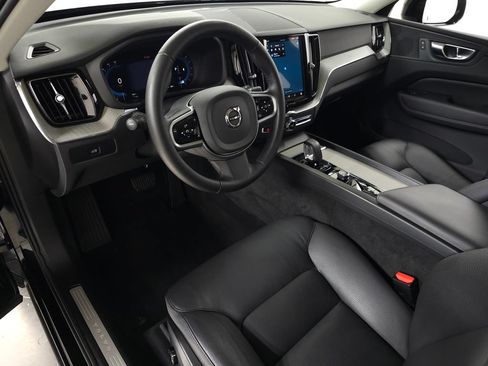 Certified 2025 Volvo XC60 B5 Plus AWD/4WD image 15
