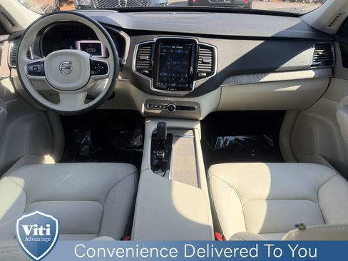 Used 2023 Volvo XC90 B5 Plus AWD/4WD image 2