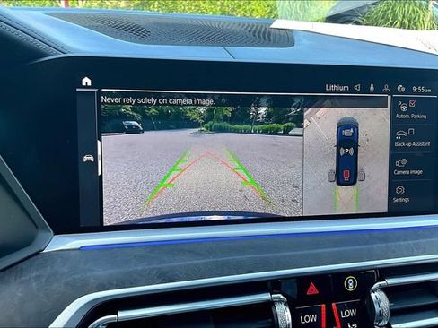 Used 2021 BMW X7 M50i AWD/4WD image 17