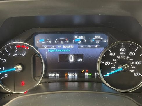 Used 2022 Ford F350 Lariat w/ Lariat Ultimate Package image 15