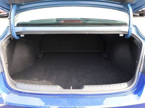 Used 2022 Hyundai Elantra SEL w/ Convenience Package FWD image 7