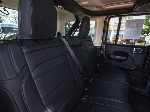 Used 2021 Jeep Wrangler Unlimited Sport image 32