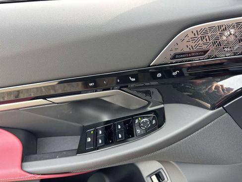 New 2026 BMW 530i xDrive w/ M Sport Package image 13