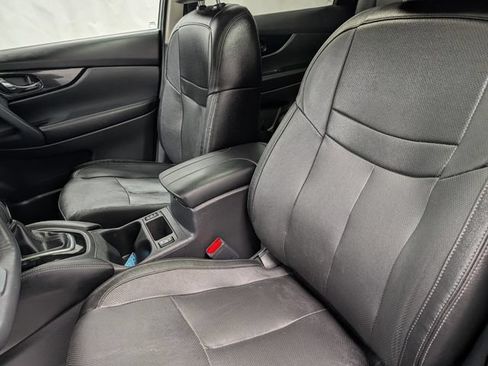 Used 2017 Nissan Rogue SL w/ SL Premium Package AWD/4WD image 10