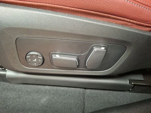 Used 2024 BMW X4 xDrive30i w/ Premium Package image 10