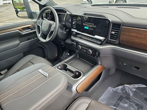 New 2026 Chevrolet Silverado 3500 High Country w/ High Country Premium Package AWD/4WD image 10