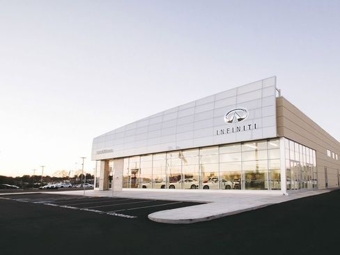 Used 2025 INFINITI QX80 Luxe w/ Exterior Package image 7