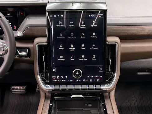 Used 2026 GMC Yukon XL Denali Ultimate w/ LPO, Floor Liner Package AWD/4WD image 18