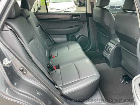 Used 2018 Subaru Outback 2.5i Limited AWD/4WD image 12