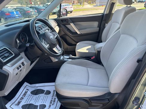 Used 2017 Subaru Forester 2.5i w/ Alloy Wheel Package image 15