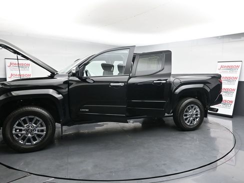 Used 2024 Toyota Tacoma Limited w/ Limited Package (LT) image 42