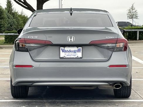 Used 2025 Honda Civic Sport image 5