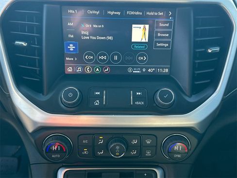 Used 2023 GMC Acadia SLT w/ Elevation Edition image 30