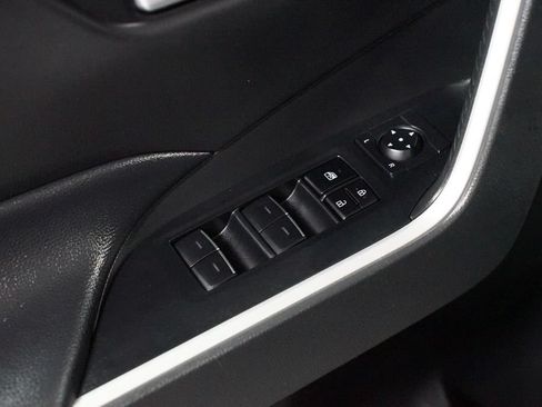Used 2024 Toyota RAV4 XLE FWD image 31