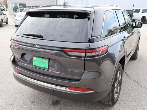 Used 2023 Jeep Grand Cherokee 4WD 4xe image 5