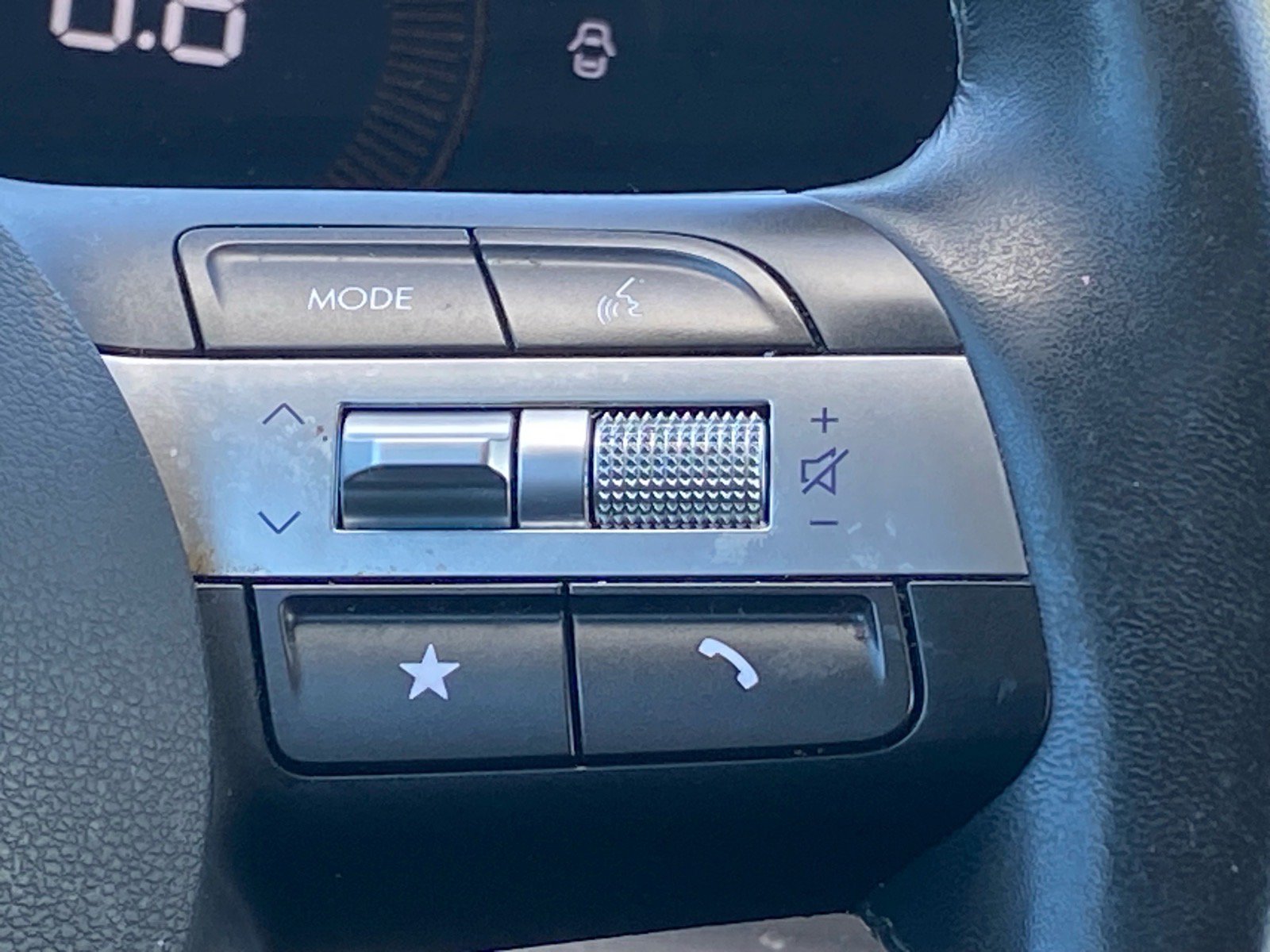 Used 2025 Hyundai Kona SEL AWD/4WD image 8