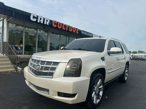 Used 2013 Cadillac Escalade Platinum AWD/4WD image 1