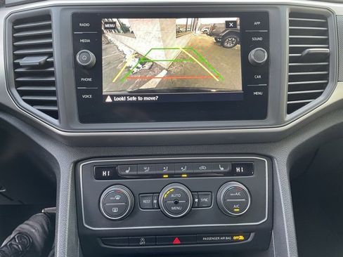 Used 2021 Volkswagen Atlas SE w/ Panoramic Sunroof Package image 25