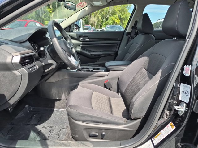 Used 2025 Nissan Altima 2.5 SV FWD image 24