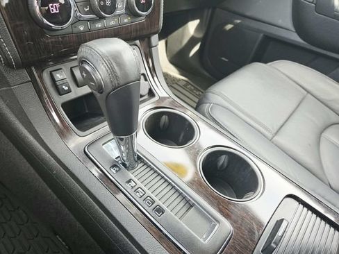 Used 2017 Chevrolet Traverse LT FWD image 28