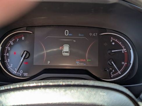 Used 2024 Toyota RAV4 XLE AWD/4WD image 21
