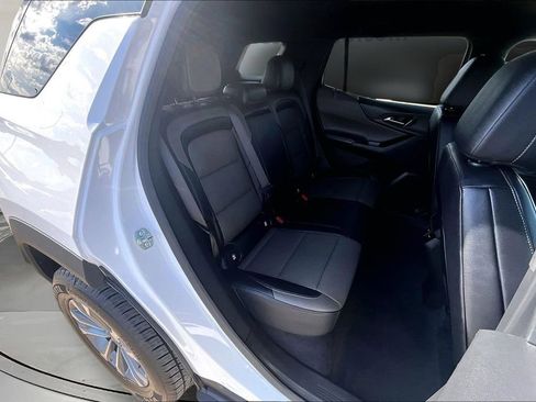 Used 2025 Chevrolet Equinox LT w/ Convenience Package II image 26