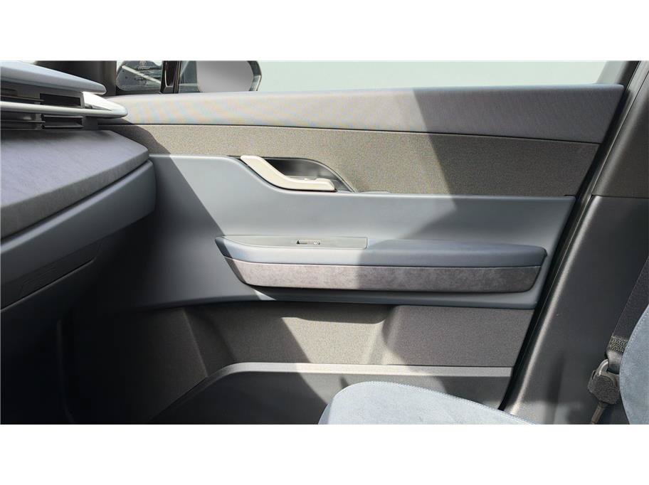 Used 2023 Fisker Ocean Extreme AWD/4WD image 38