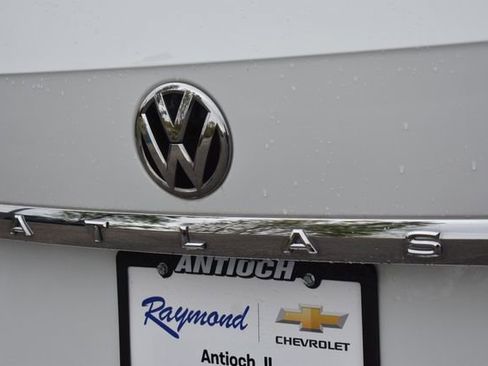 Used 2018 Volkswagen Atlas SE FWD image 16