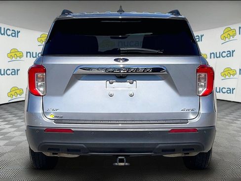Used 2023 Ford Explorer XLT AWD/4WD image 5