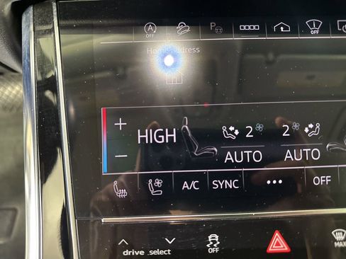 Used 2023 Audi Q8 Prestige w/ Prestige Package AWD/4WD image 17