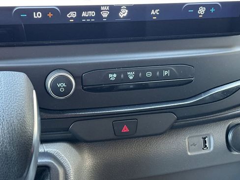 New 2026 Ford Transit 250 148 Medium Roof RWD image 17