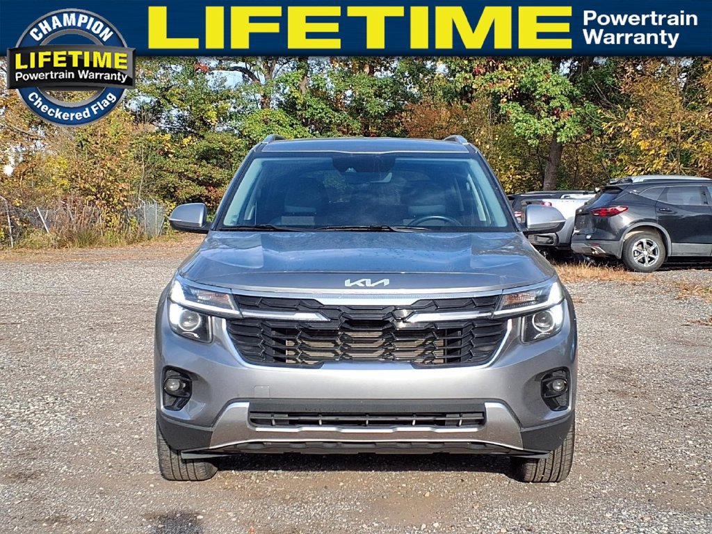 Used 2024 Kia Seltos S AWD/4WD image 2