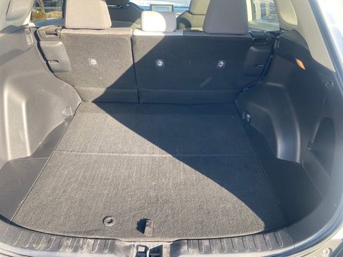 Used 2021 Toyota RAV4 XLE image 19