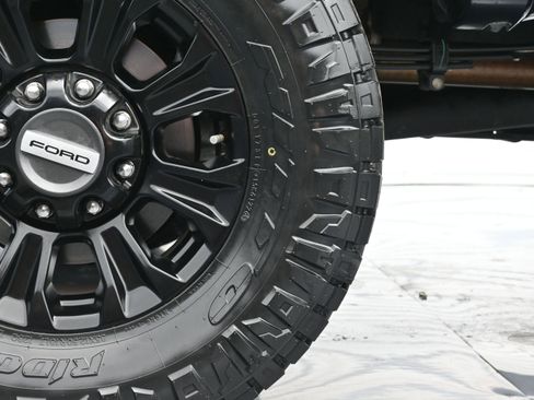 Used 2022 Ford F250 Lariat w/ Tremor Off-Road Package AWD/4WD image 41