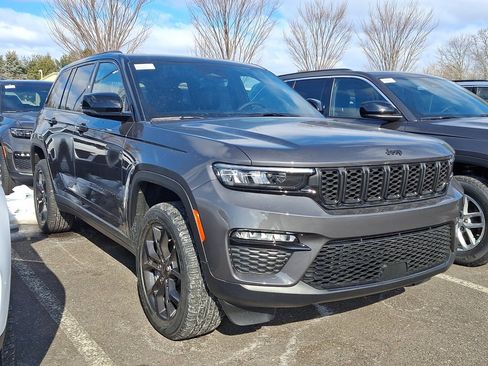 New 2025 Jeep Grand Cherokee Limited AWD/4WD image 3