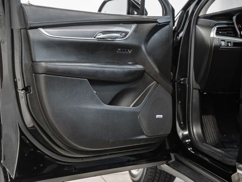 Used 2019 Cadillac XT5 Luxury image 40