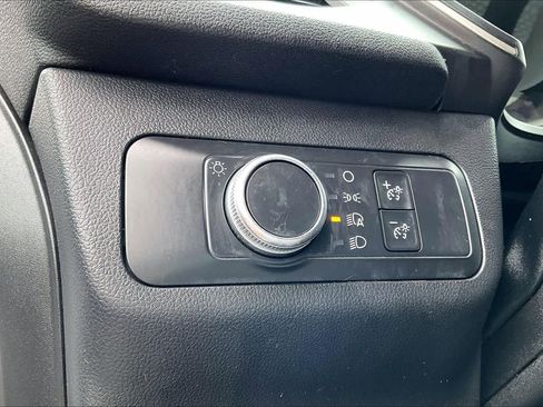 Used 2020 Ford Escape SE image 34