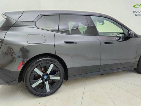 Used 2024 BMW iX xDrive50 w/ Sport Package AWD/4WD image 6