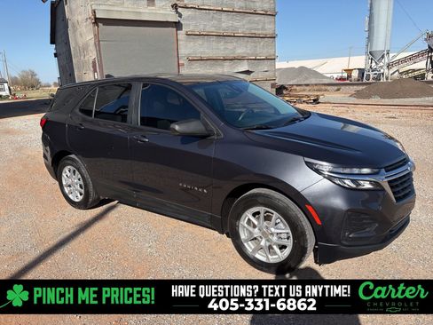 Used 2022 Chevrolet Equinox LS image 3