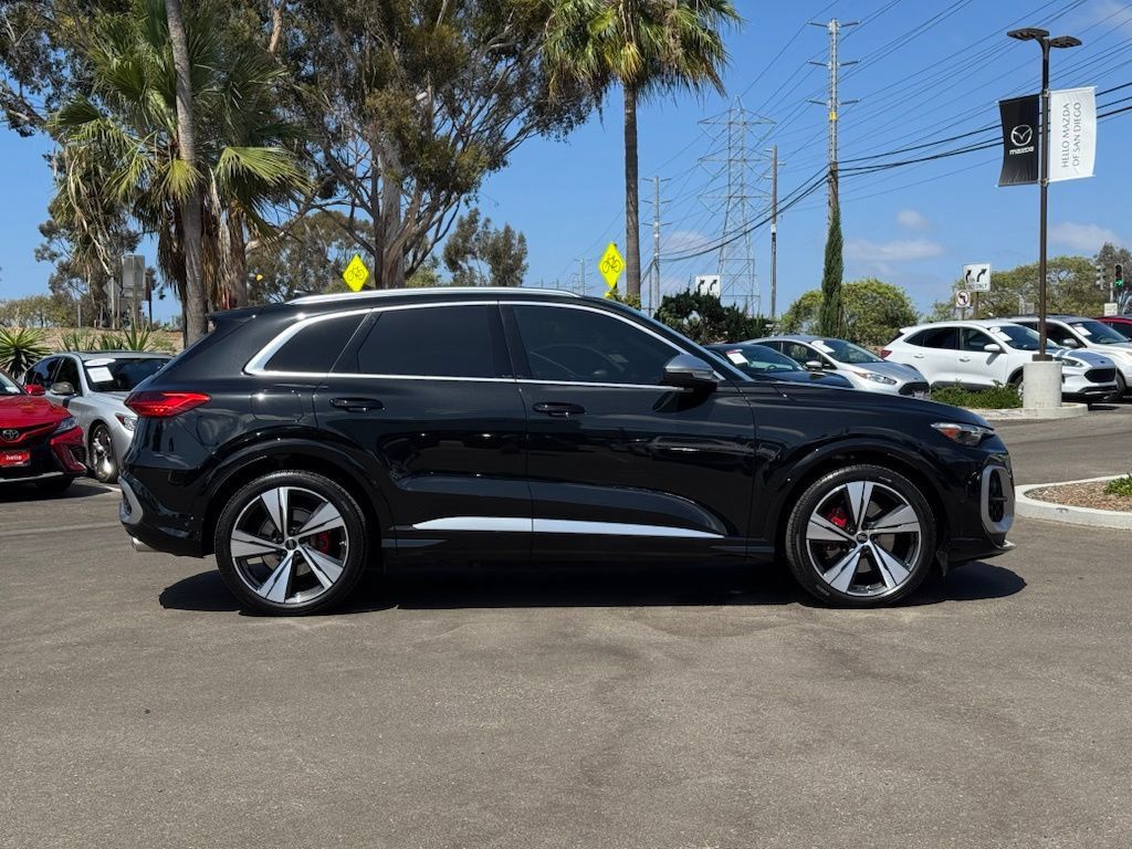 Used 2025 Audi SQ5 Prestige AWD/4WD image 30