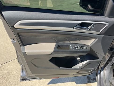 Used 2021 Volkswagen Atlas SEL R-Line image 14