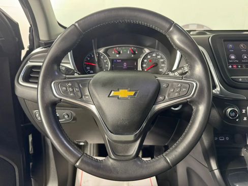 Used 2020 Chevrolet Equinox LT w/ Driver Convenience Package image 13