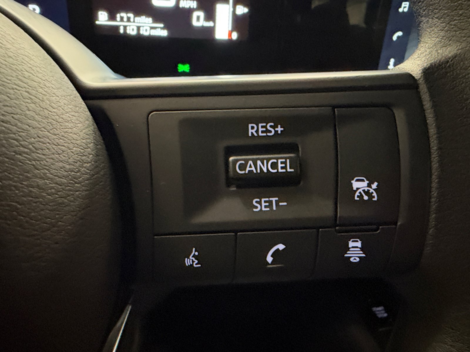 Used 2025 Nissan Kicks SV w/ SV Premium Package FWD image 35