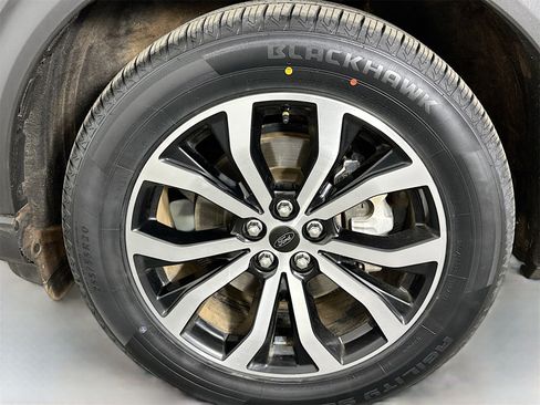 Used 2020 Ford Explorer ST w/ Premium Technology Package image 32