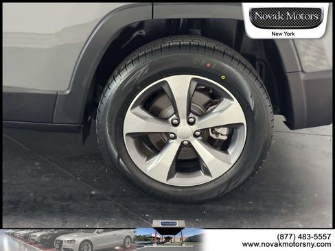 Used 2022 Jeep Cherokee Limited image 6