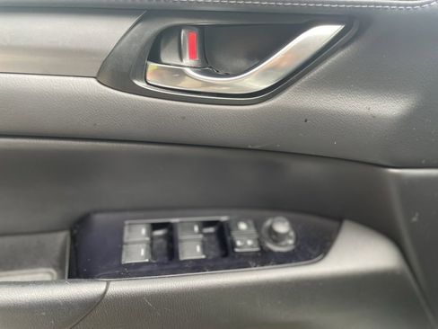 Used 2020 MAZDA CX-5 Touring image 10