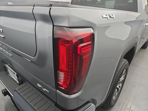 Used 2025 GMC Sierra 1500 SLT image 19